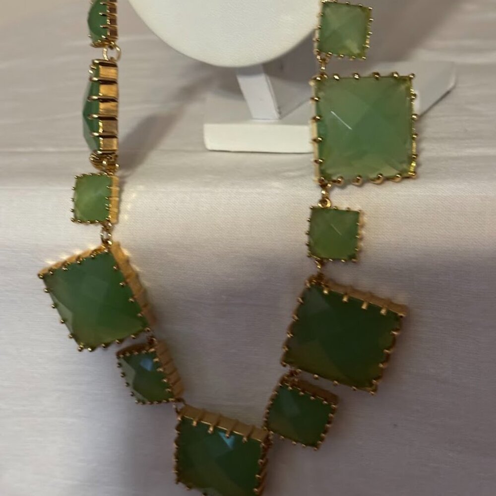 NWT KATE SPADE Green Color Necklace (30") in Gold Tone with KS pouch - Picture 6 of 11